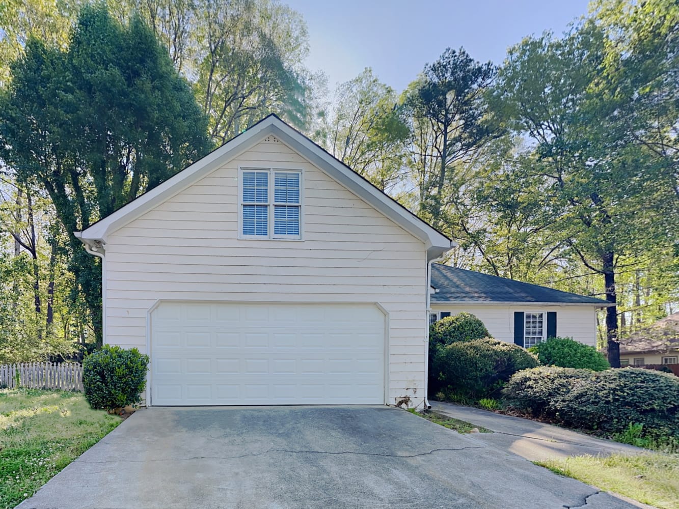 3 Bedroom House – 561 Black Creek Dr, Lawrenceville, GA 30044