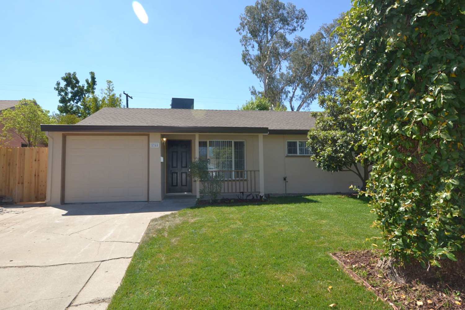 3-Bed Home at 5948 Georgia Dr, North Highlands