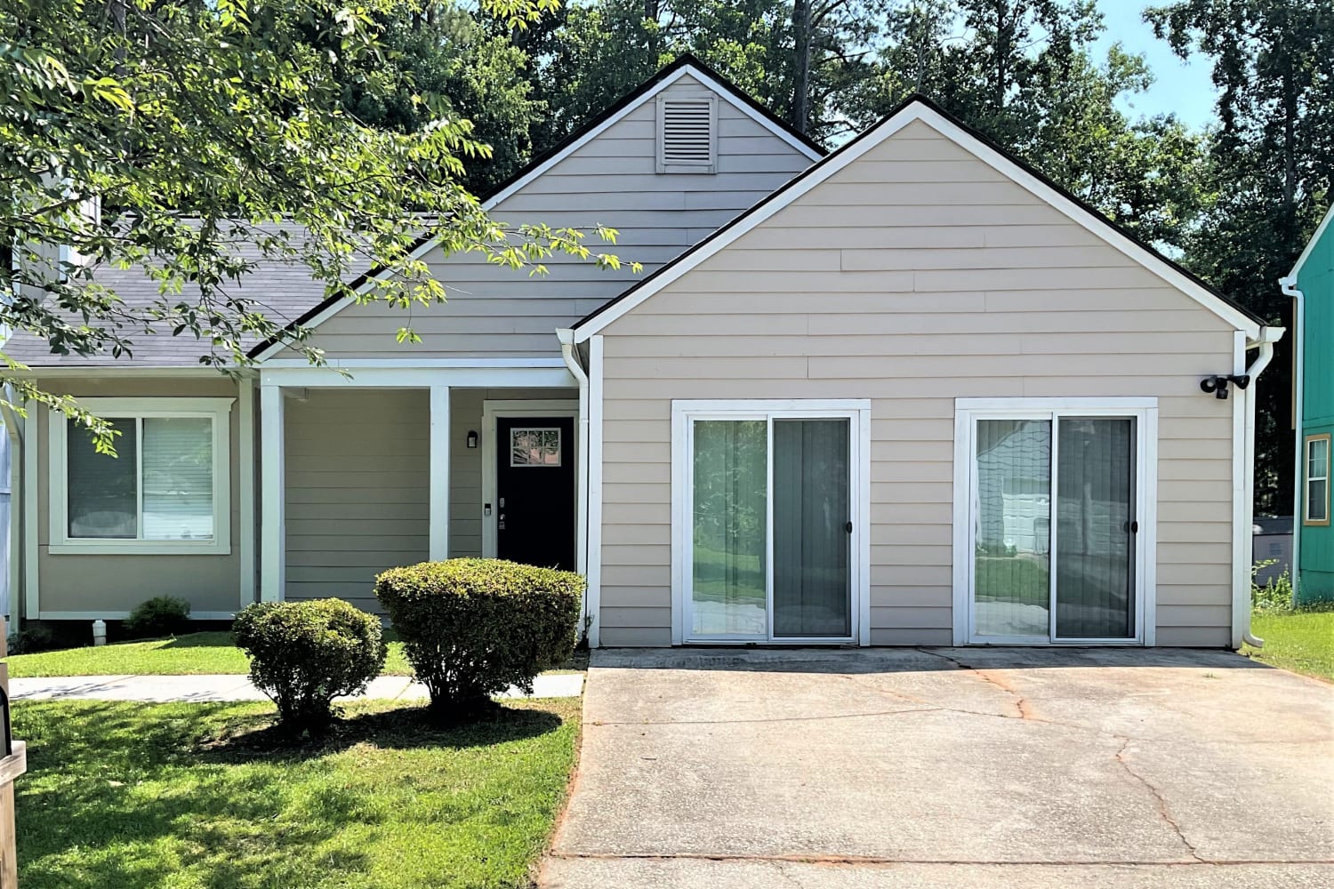 3 Bedroom House – 610 Woodcrest Manor Dr, Stone Mountain, GA 30083