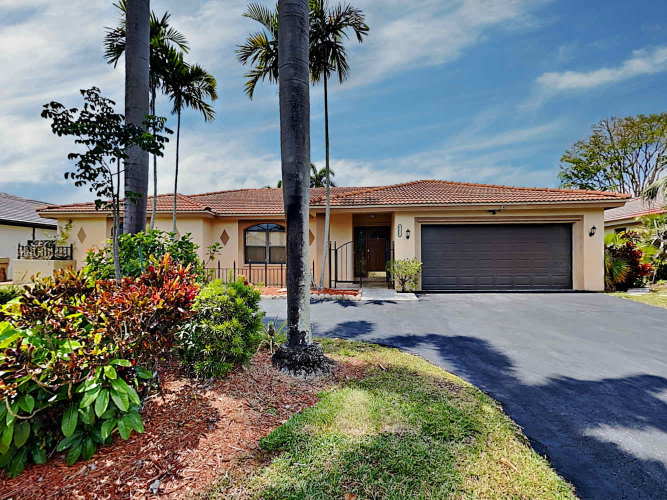 4-Bed Home in null, Davie