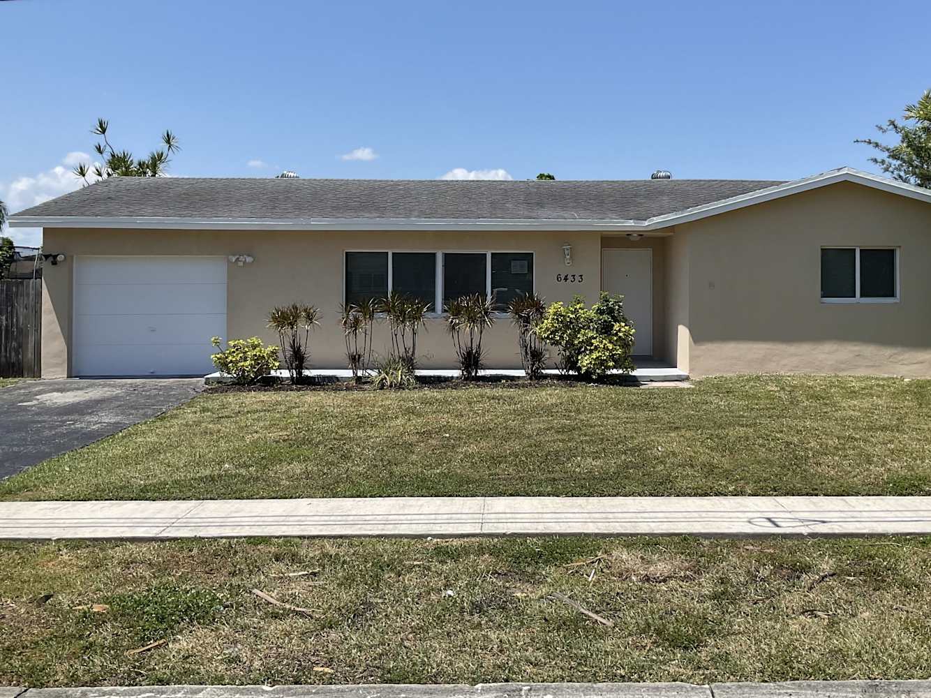 3-Bed House for Rent - 6433 NW 21st Ct, Margate, FL