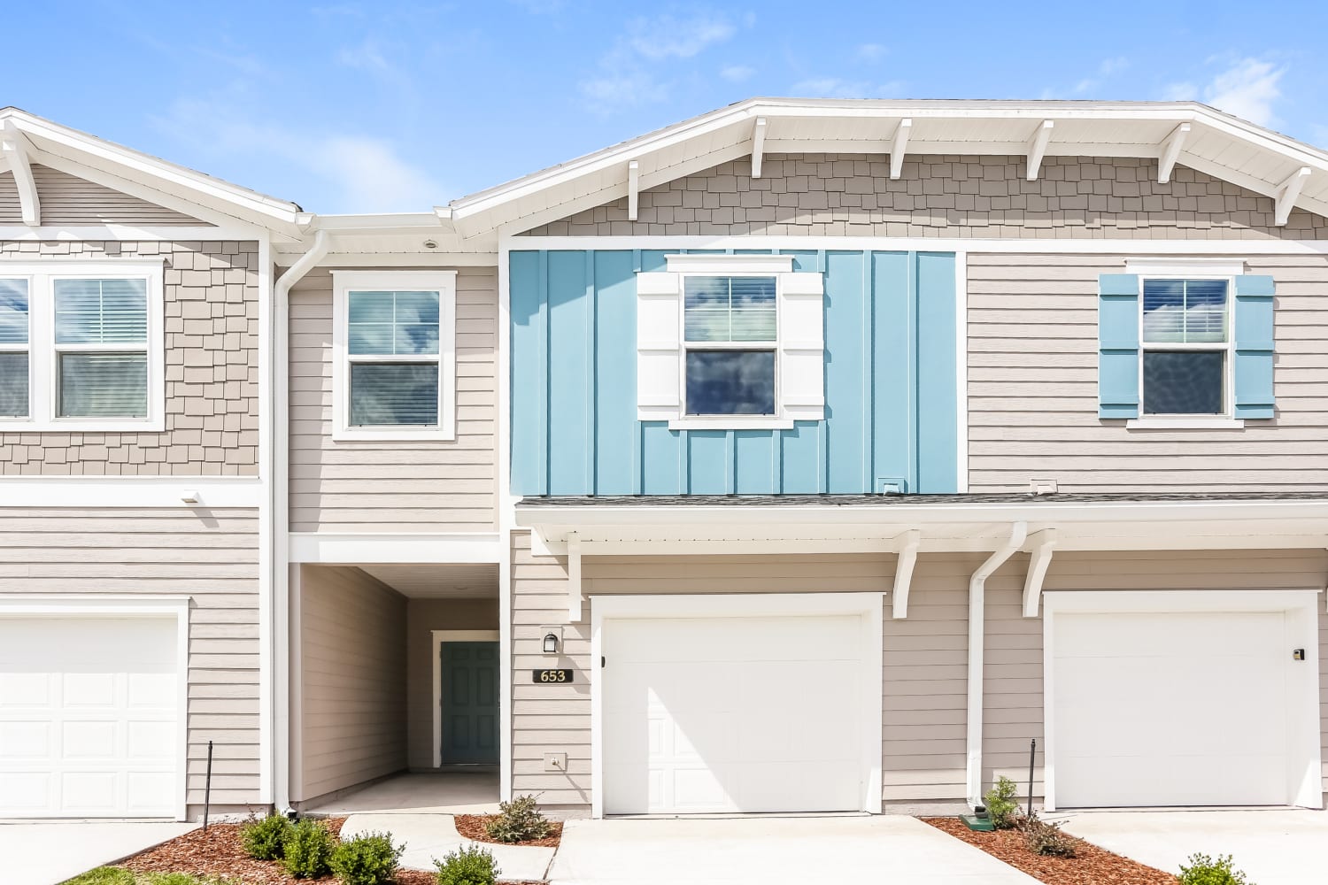 3-Bed House for Rent - 653 Cherry Ridge Dr, Jacksonville, FL