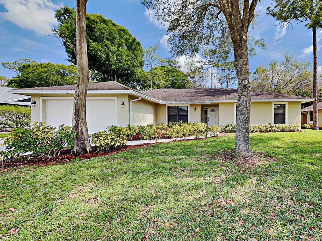 3-Bed House for Rent - 696 Blueberry Dr, Wellington, FL