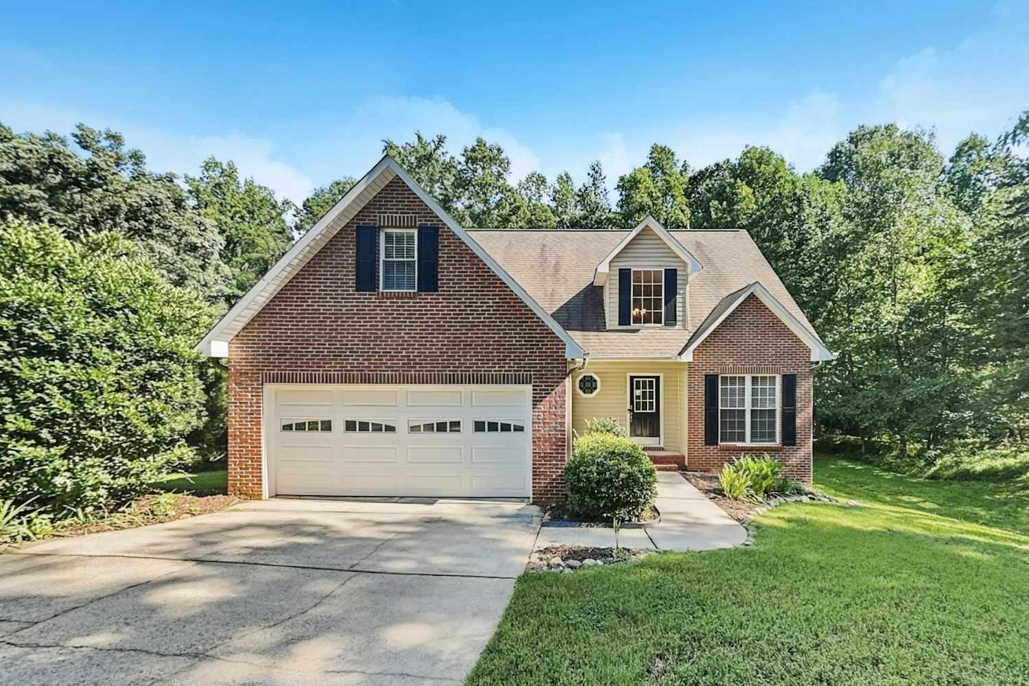 3-Bed House for Rent - 6984 Forest Manor Dr, Denver, NC