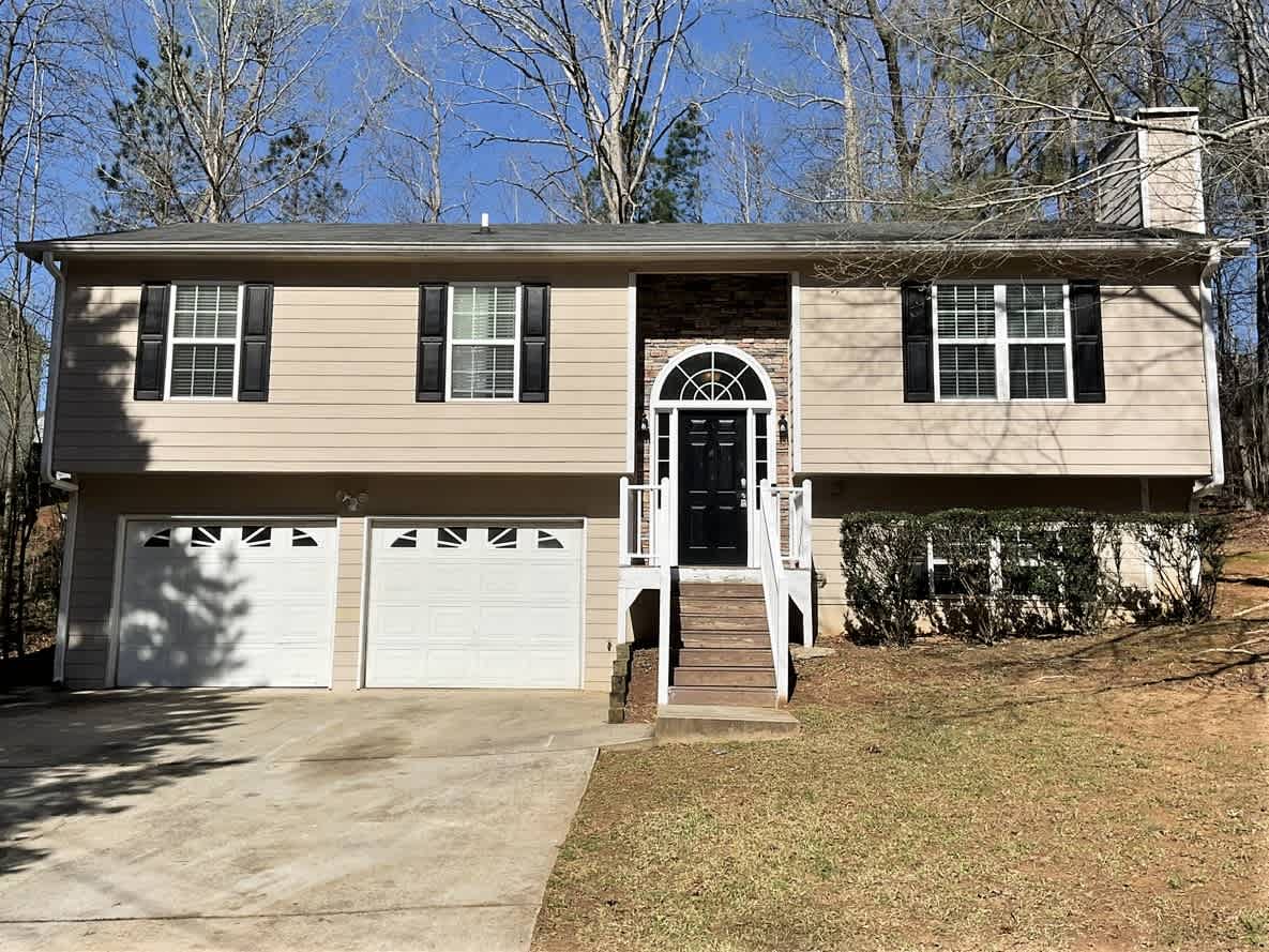4-Bed Home in null, Douglasville