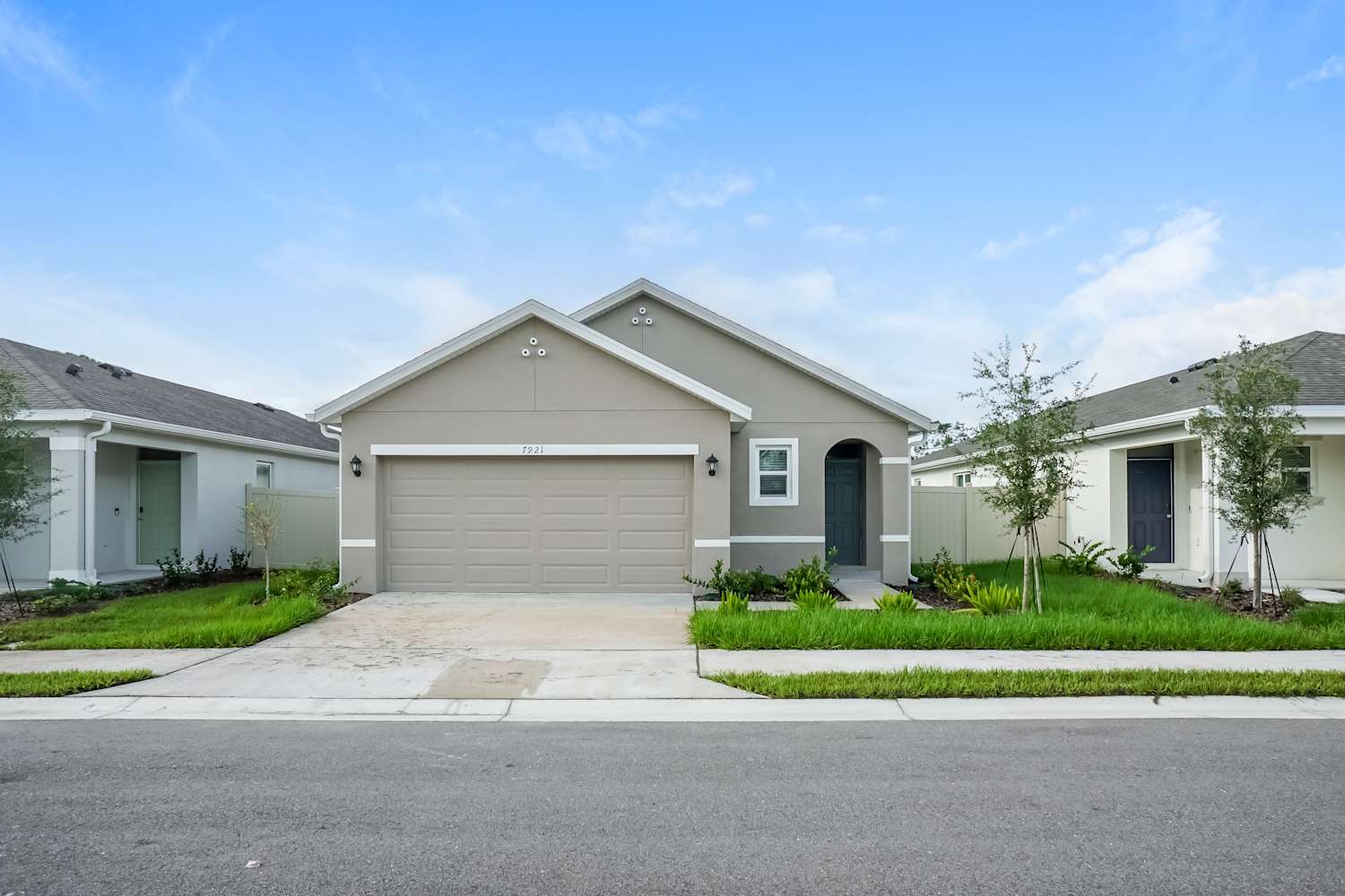 3-Bed Apartment in Hidden Palms, Venice