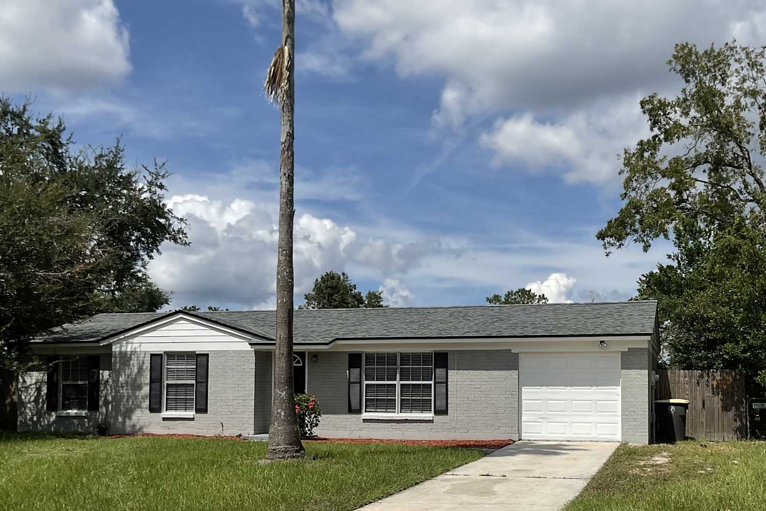 3-Bed House for Rent - 8127 Kenwood Dr N, Jacksonville, FL