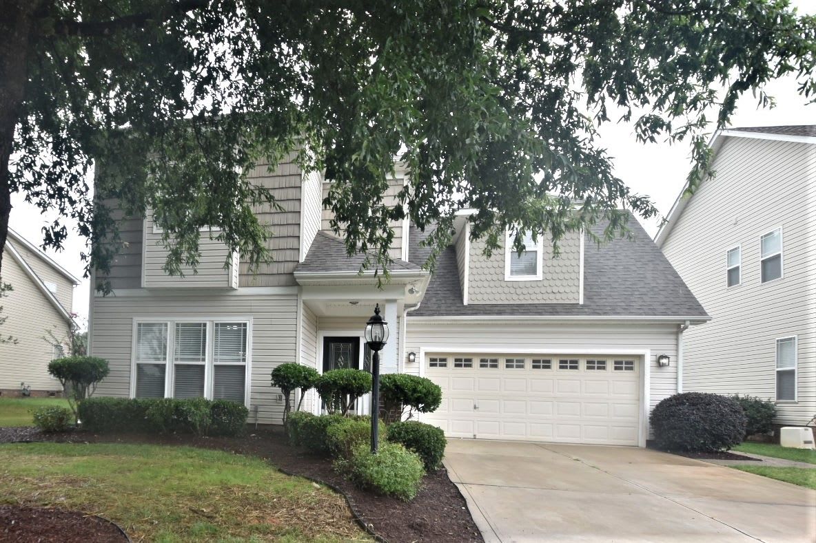 4-Bed House for Rent - 8527 Castle Cliff Dr, Matthews, NC