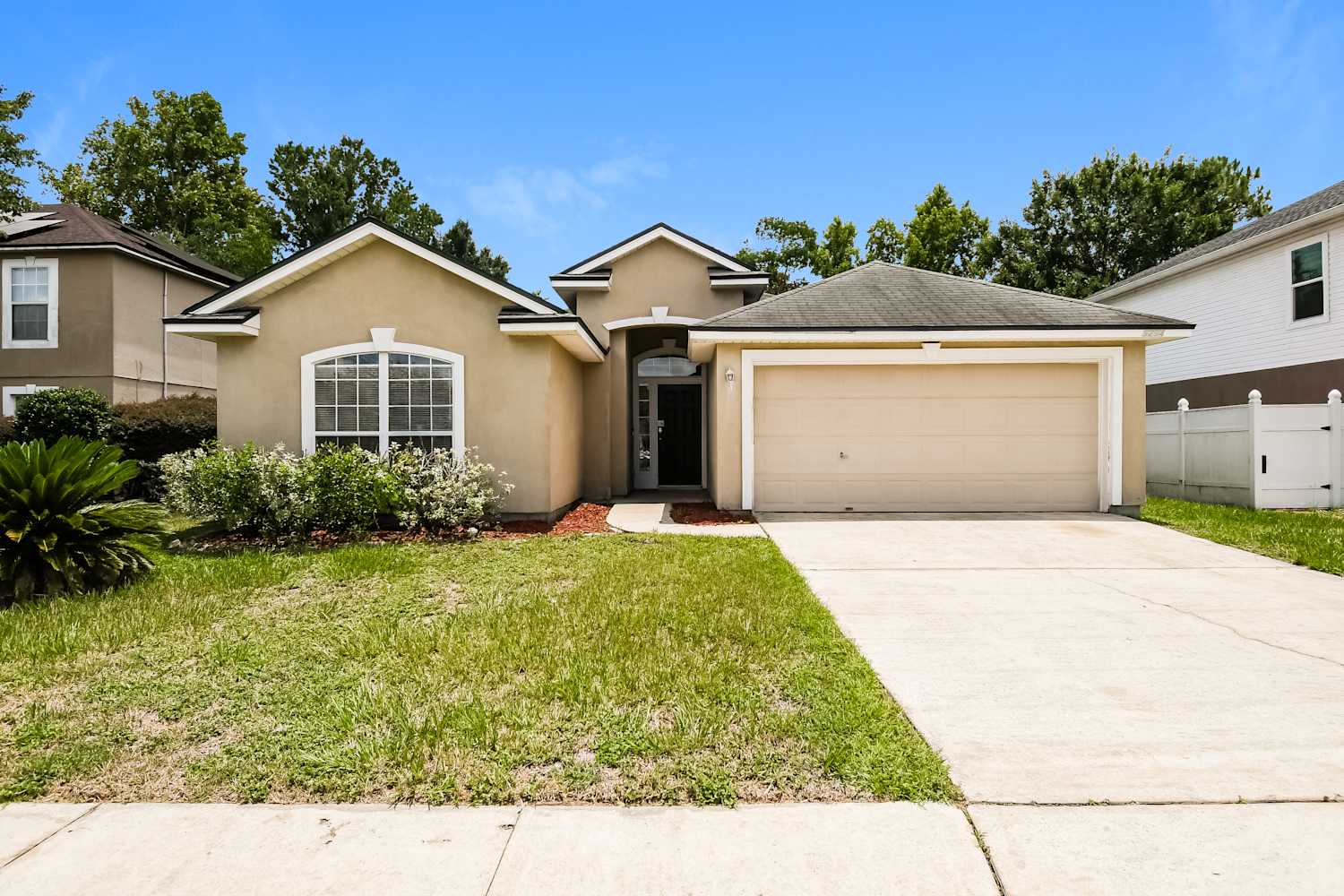 3-Bed House for Rent - 9294 Thunderbolt Dr, Jacksonville, FL