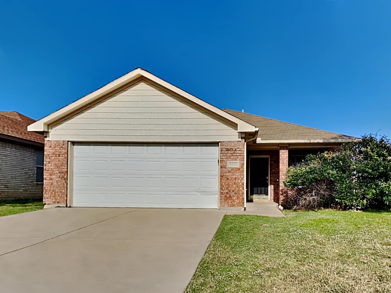 3-Bed Home at 952 Heather St, Burleson