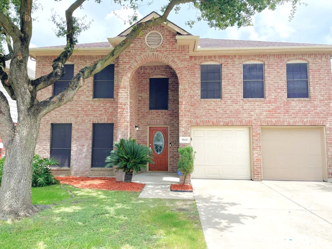 3 Bedroom House – 9818 Golden Prairie Ln, Houston, TX 77086
